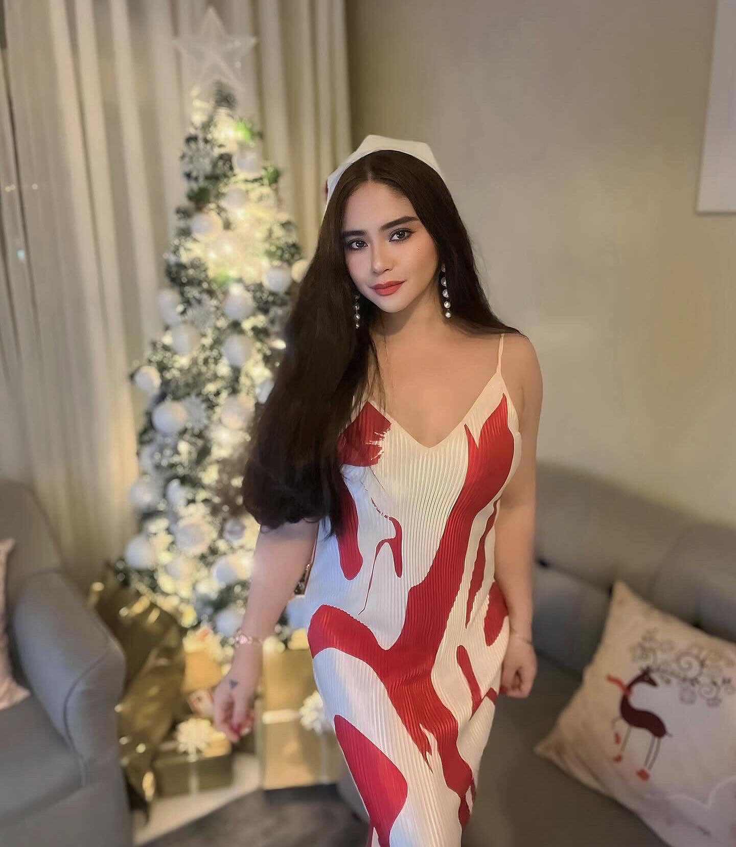 smeloogha1402's profile picture. 