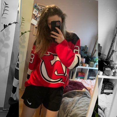 New Jersey Devils ❤️ | Ally 🏳️‍🌈 | BML | Capricorn Sun, Gemini Moon, Pisces Rising | booklover