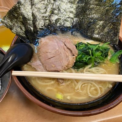 30代の経営者 横浜で遊べます。 気軽にDMください。 家系ラーメンが好き