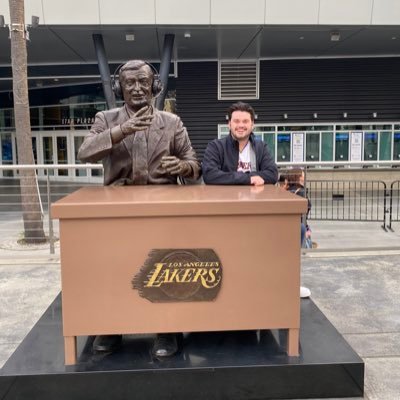 Writer for Hardwood Heroics on #LakeShow and all things NBA