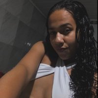 • (@maluca_bb) 's Twitter Profile