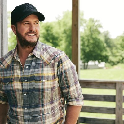 official page for Luke Bryan concert and tour , any suggestions or any recommendations kindly send a direct message , luke Bryan only has a verified page