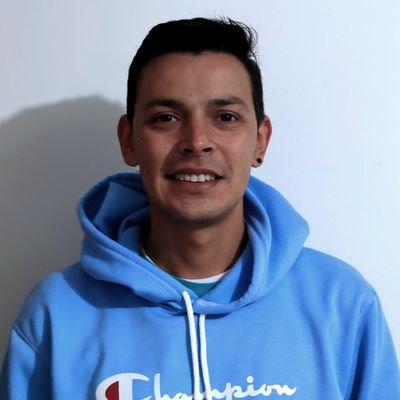 Diseñador UX/UI Senior, papá de Juan Sebastián y Santiago, Amante del Futsal, Hincha de Millonarios