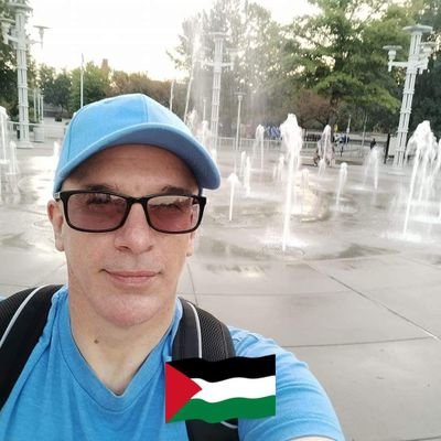 Entrepreneur, lover of life, adventure seeker and loyal friend.  Political activist, anti zionist,  gay, progressive, humanist🌹🇵🇸🍉 clean and sober.