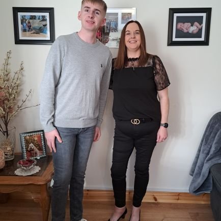 Ciarraí abú 💚💛.
Mom to 1 💙
& 1 🐕.
Life is short, Time is precious, chase your dreams.