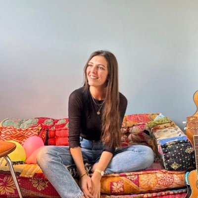 cats_in_bag's profile picture. 