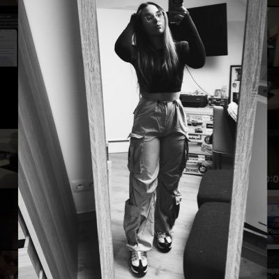 EgelsJulie's profile picture. my attitude is based on how u treat me x