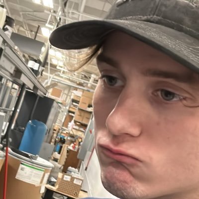 thekyle_wilson's profile picture. it rlly do be cold like Minnesota
