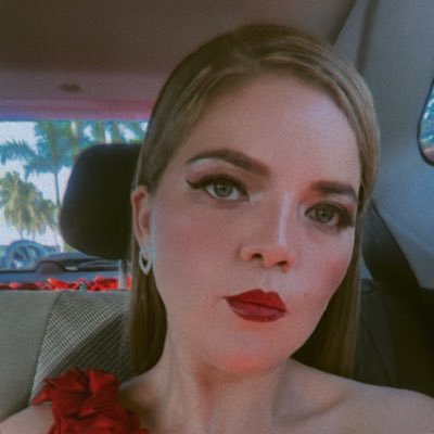 Soy quien tú quieres que sea pero sólo en tu mente 💫🌻