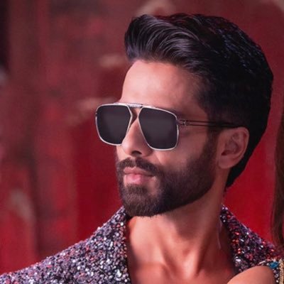 Shahid Kapoor Online