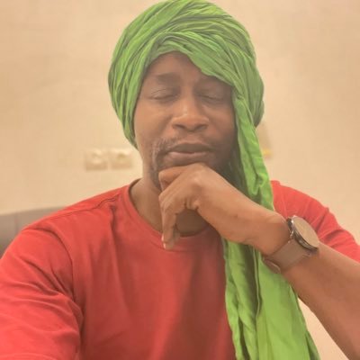 realaliouniang's profile picture. La vie est un drame qu'il faut vivre avec sérénité.