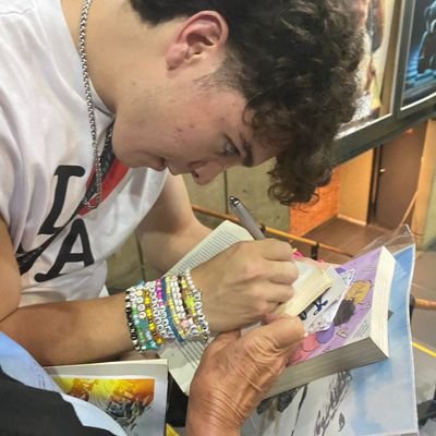 mikuuusaaaaa's profile picture. Obse con la sociedad de la nieve.