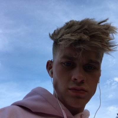 Imcharmed91's profile picture. 