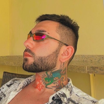 26 / Professor de Filosofia e Sociologia / Socialista / Unidade Popular (UP) / Mestrando em Filosofia - UFABC