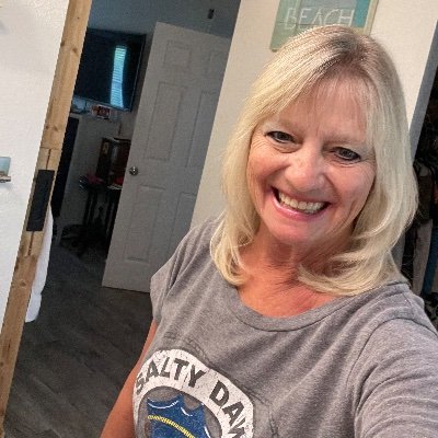 debrajsmith6201's profile picture. 