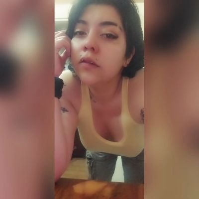 Not a great beauty or any kind of beauty, I'm a great warrior tho.
Blue Lantern, Nephalem, 💜💙Bi disaster, House Mormont. 🇲🇽 ☕🚬