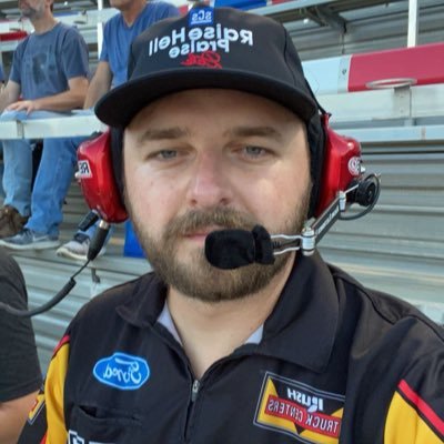 jelton12's profile picture. Kristen, June, and Riley are my absolute world 🌎