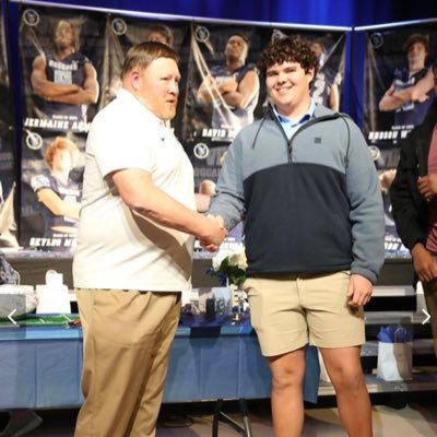 Hoggard high school 2025//LG, all interior OL//6ft3in//282pounds//weighted GPA 3.91 //📲 910-297-4213//NCAA ID#2402209242