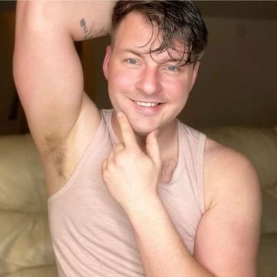 I'm single gay looking for a friend if possible a relationship with someone kind and honest to live with forever someone that could be my partner🏳️🌈🏳️💝