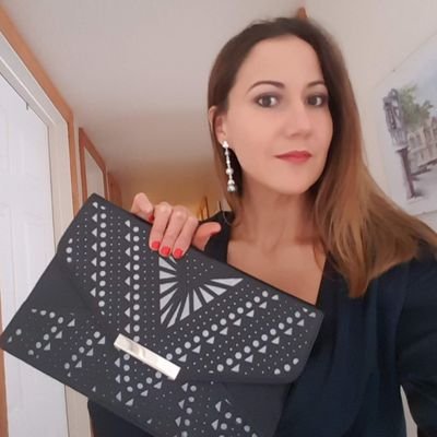 Independent single mom,I am a financial advisor, Finance Expert, Business analyst,a crypto and Forex https://t.co/b2aip7iFW3 and Integrity are my watch words