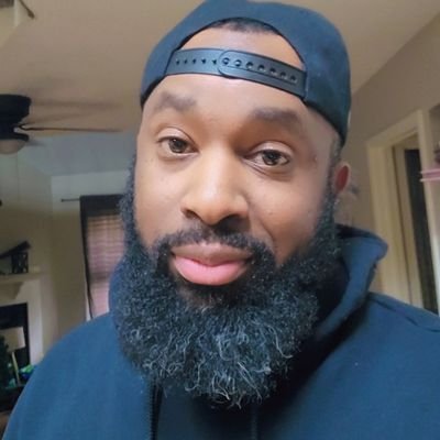 I'm a new streamer on Twitch and love connecting with new people.

Follow me 
Twitch: https://t.co/MIeKZIfxJm
Instagram: mike_larry87