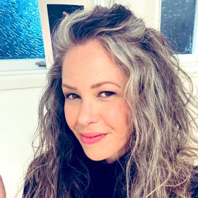 evokingart's profile picture. 