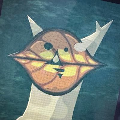 beesus00's profile picture. stereotypical dumb blonde side character