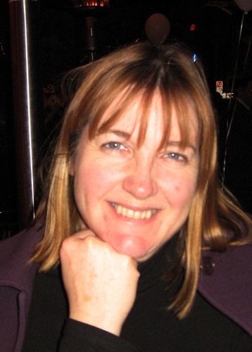 Journalist, foodie, traveller, country walker, wildlife watcher, photographer & knitter. Tweeting on these. Mostly.