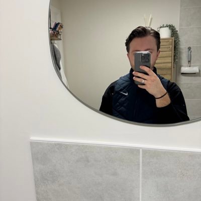 J_Roberts00's profile picture. 