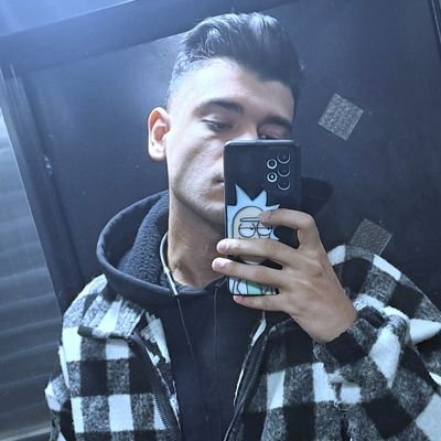 i_am_e_banana's profile picture. کلم‌‌ کیریه                      
‌              https://t.co/pZGHpYZKxL