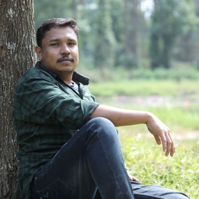 RKarthikvannan's profile picture. ஏதுமாய் இல்லாதிருப்பவன்