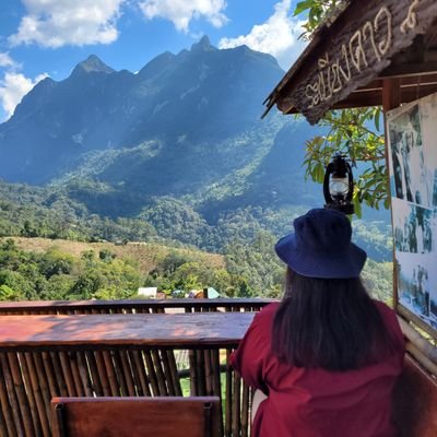 อยากเป็นพระเอกของเขมจิรา #HOMETOWN 🇹🇭さんのプロフィール画像