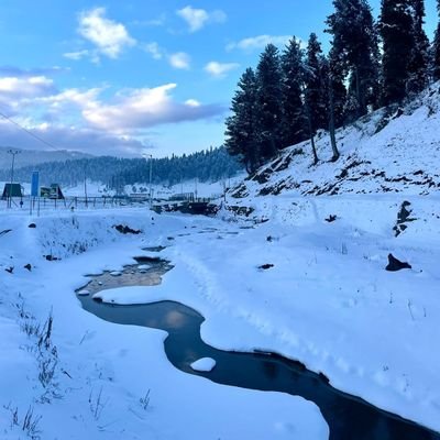 the beauty of Kashmir is un matched
if u have not seen kashmir then u have seen nothing. DM for the kashmir packages.