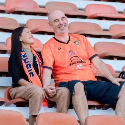 Thai based fan of all football and cricket. Giving 100% a day, loving life, travelling, learning with my beautiful wife while integrating.