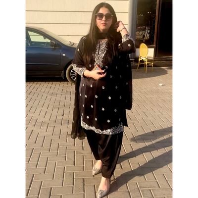 Rafia__Khaan's profile picture. Social Activities Believe Democracy Quaid for life @NawazSharifMNS & @MaryamNsharif❤️
