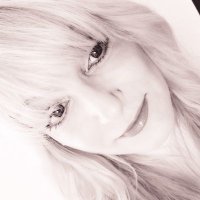 ChristinaR(@VieChristina) 's Twitter Profile Photo