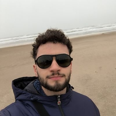 soypitaaa's profile picture. Porque después de tanta violencia, todos necesitamos un poco de amor💙❤️