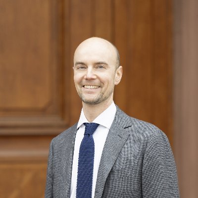 Professor. Transnational commercial and banking law. University of Mannheim, Germany. Personal account.