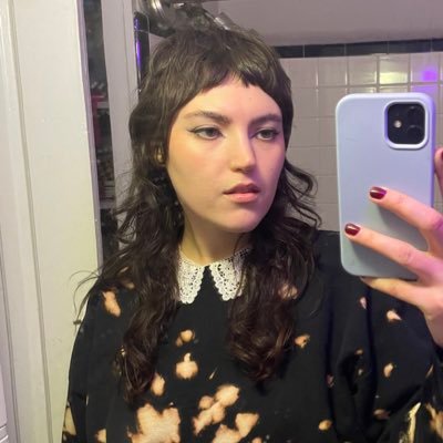 genieheaney's profile picture. eyebrows are always furrowed