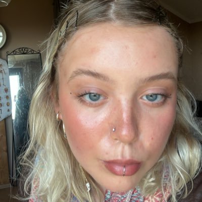 _adelavlckova_'s profile picture. 