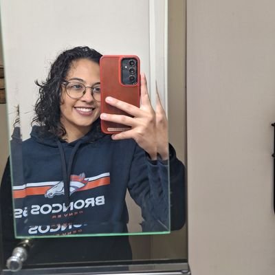 Prishdzmol's profile picture. La ingeniera más punk