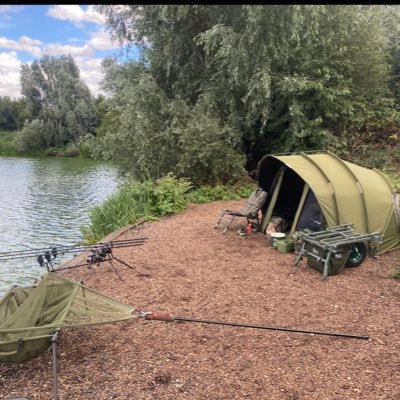 Just a ordinary bloke with a passion for carp fishing and my beloved spurs. PB 34.8lbs common PB 24.4lbs mirror