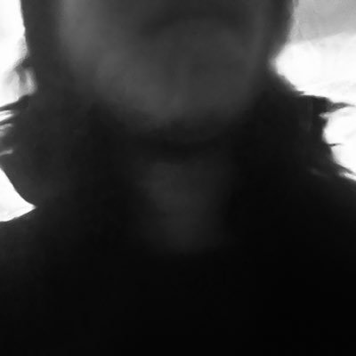 LeeLee575144735's profile picture. 控制一下，控制一下。