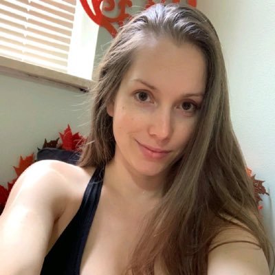 JenniferRo25311's profile picture. 