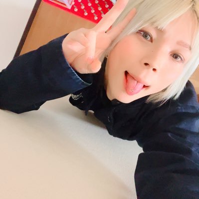 👣無性(X-Gender)性別で恋愛しない(外見内面の好みはある)/不治の中二病/サマーウォーズは3回泣ける🎴/好奇心知識欲旺盛な小心者/福大通院🏥/靴下は2枚履き🧦🧦/アニメ/スピリチュアル⭐️/自撮り好き📱/フォトグラファー(人物写真)📷α6400/MH23S FX Limited2🚕/検索🔍