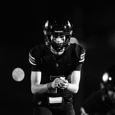 La Jolla High School ‘26 | QB | 6’1 | 170 Lbs | San Diego | 4.0 GPA | NCAA ID : 2305915864