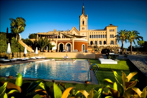 Hotel de 5* con 19 suites inimitables en diseño invitan a repetir su estancia buscando vivencias distintas en cada uno de sus maravillosos escenarios