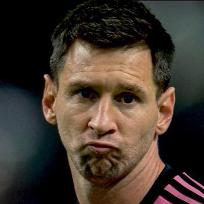 Me suspendieron mi cuenta con 40.050 seguidores, así que aca vamos de nuevo. ROJESAMA2.
Lionel Messi.
América de cali.
Barcelona.