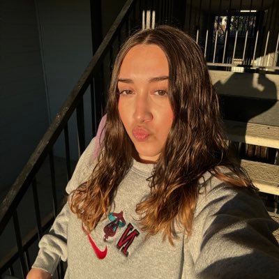 stephanieellw Profile Picture