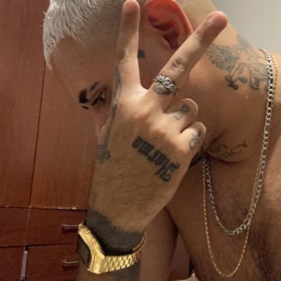 De raça, sem mistura
𝕽̲𝔃̲, eu mermo, muita coisa